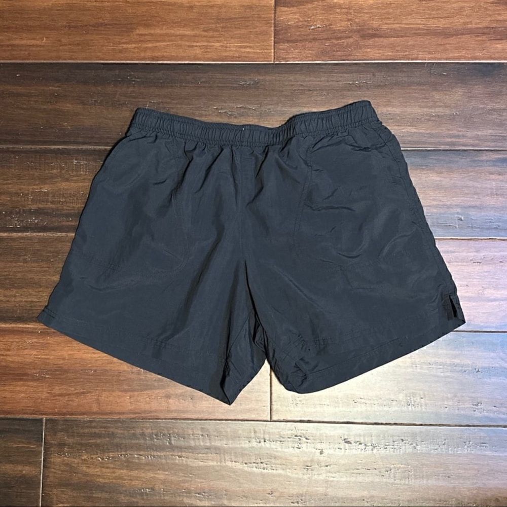 Columbia Ladies Shortsβ